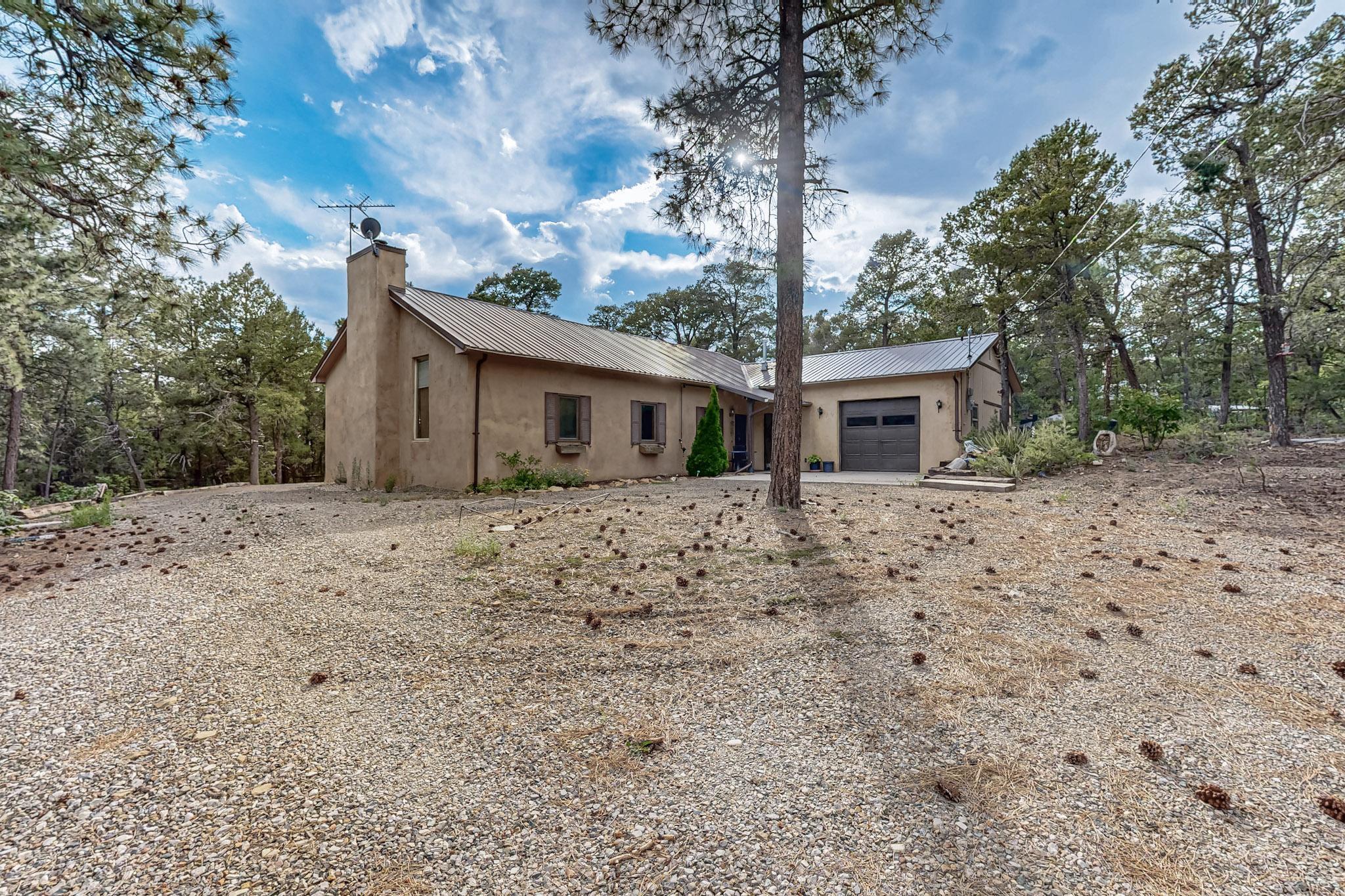 16 BOBOLINK Lane