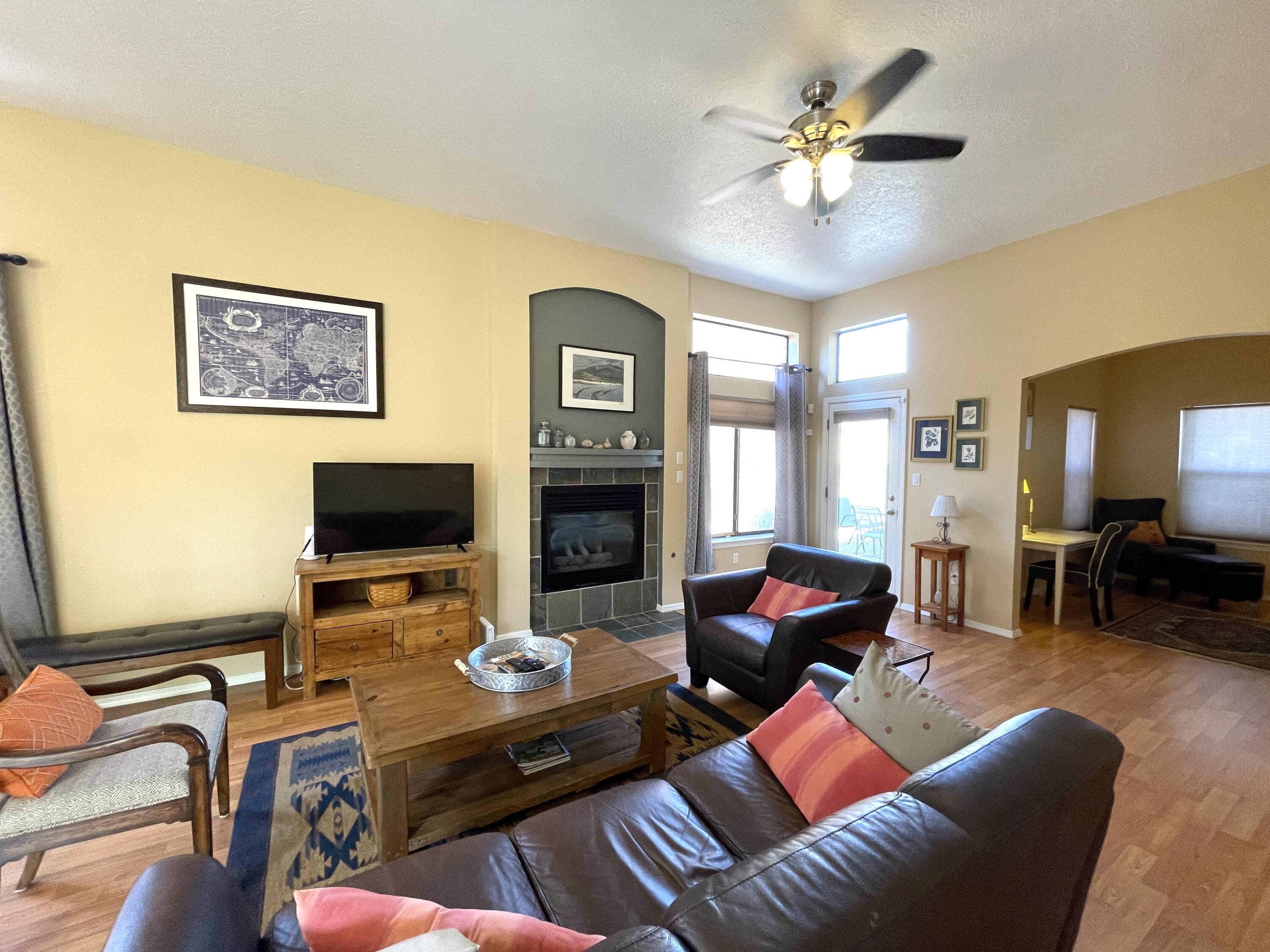 2108 NAVAJO WILLOW Drive NE