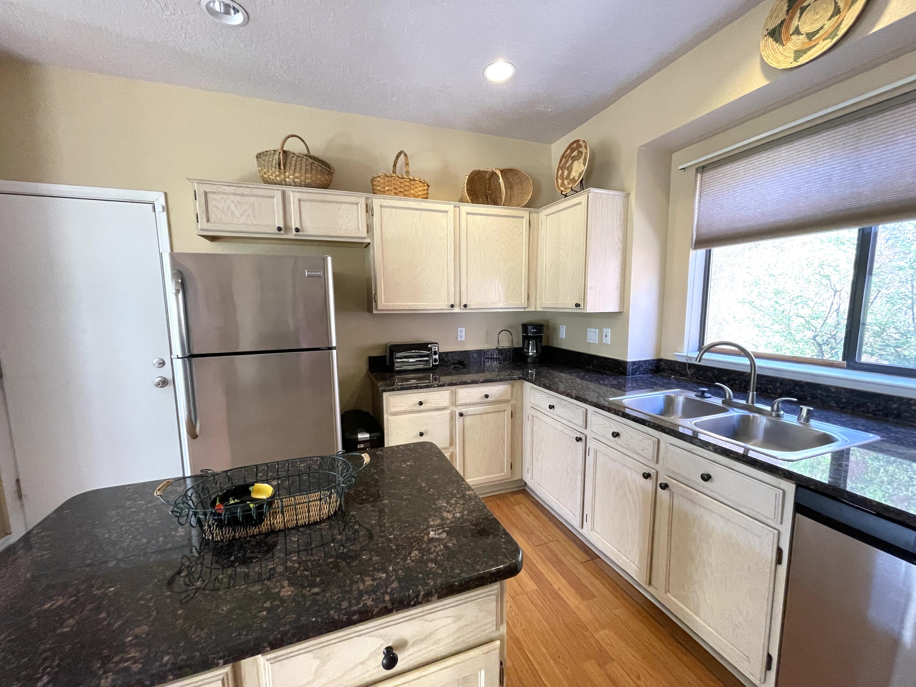 2108 NAVAJO WILLOW Drive NE