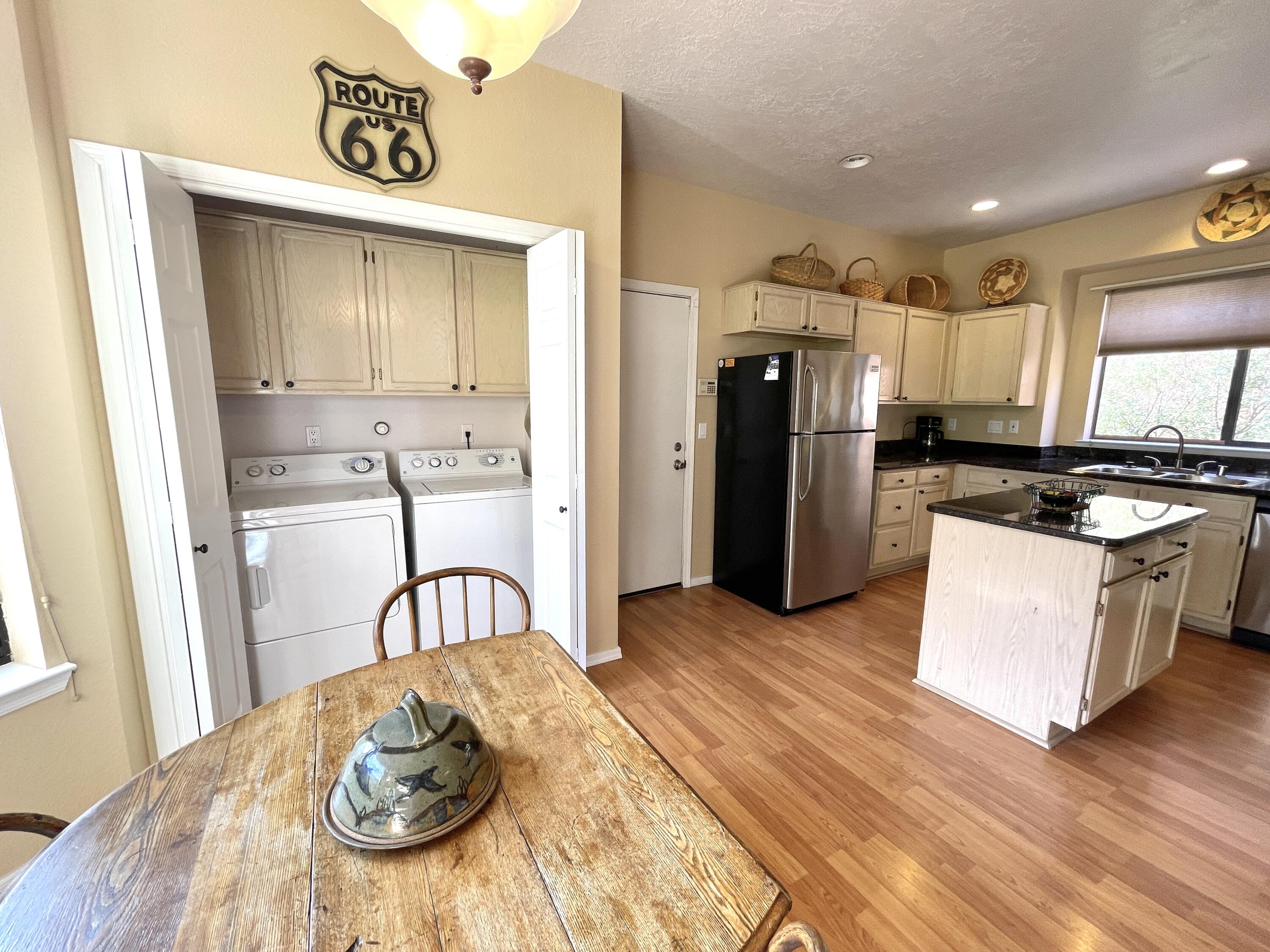 2108 NAVAJO WILLOW Drive NE