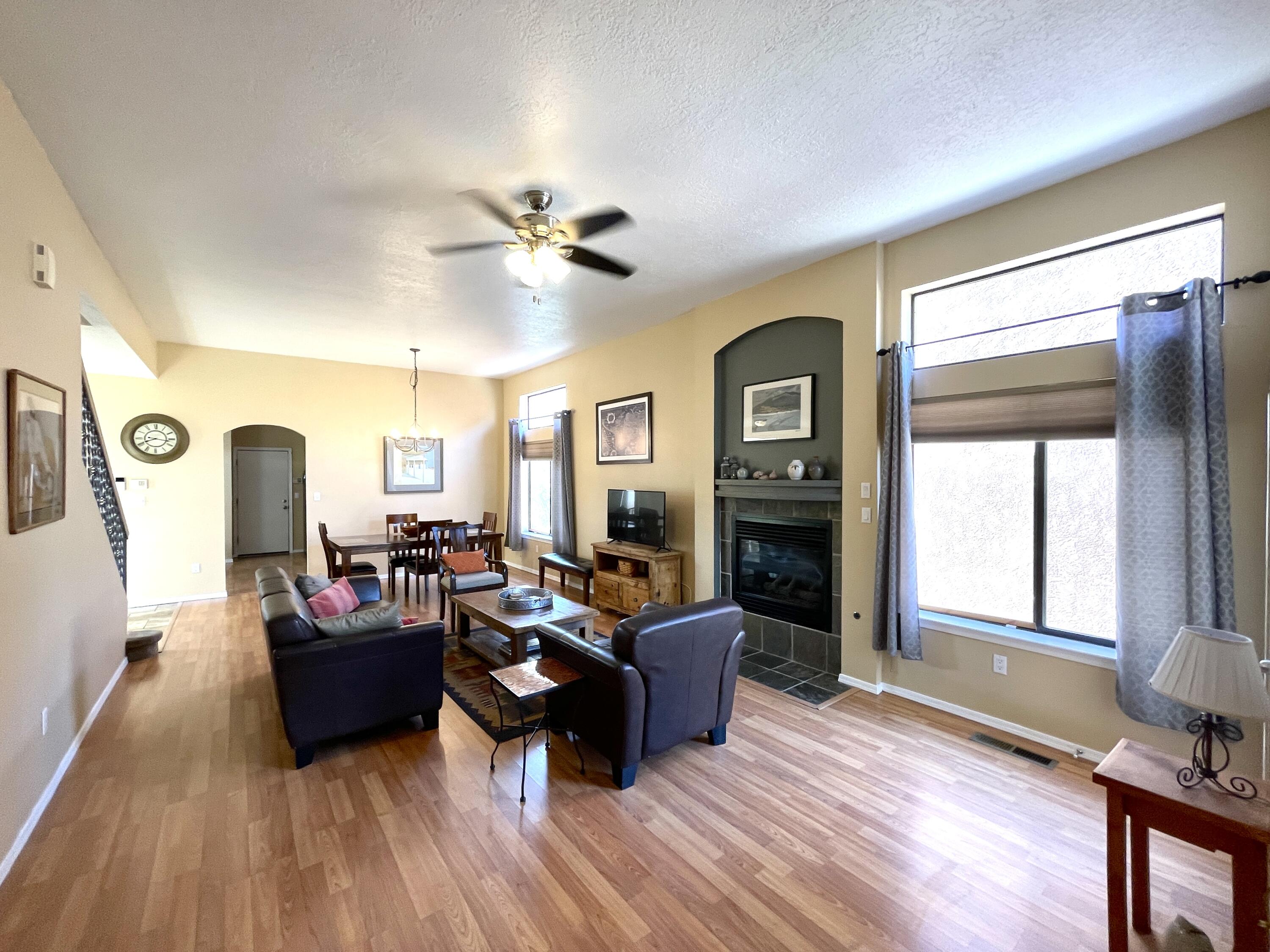 2108 NAVAJO WILLOW Drive NE