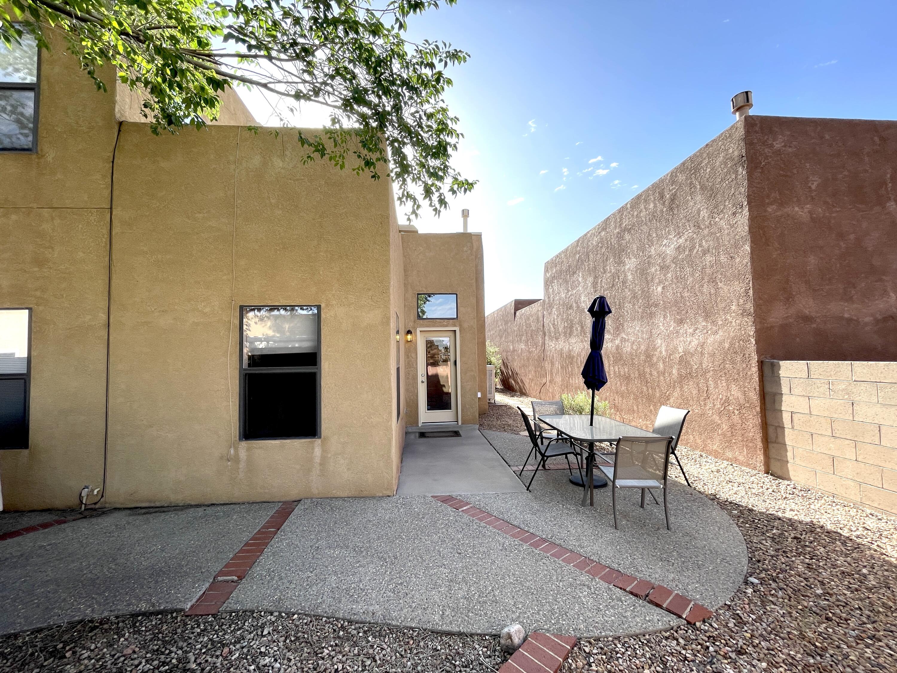 2108 NAVAJO WILLOW Drive NE