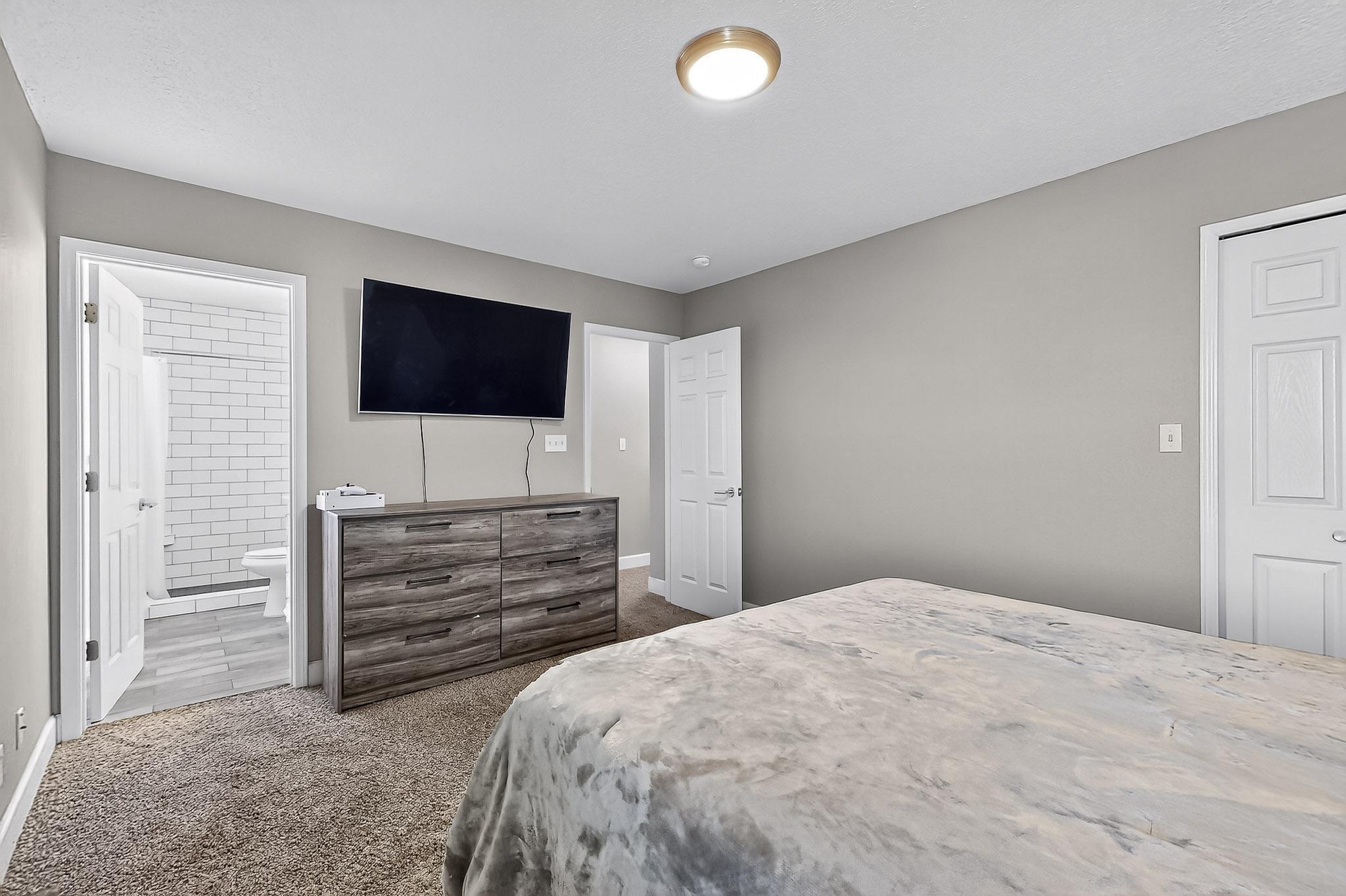 833 MONTICELLO PARK Drive SE