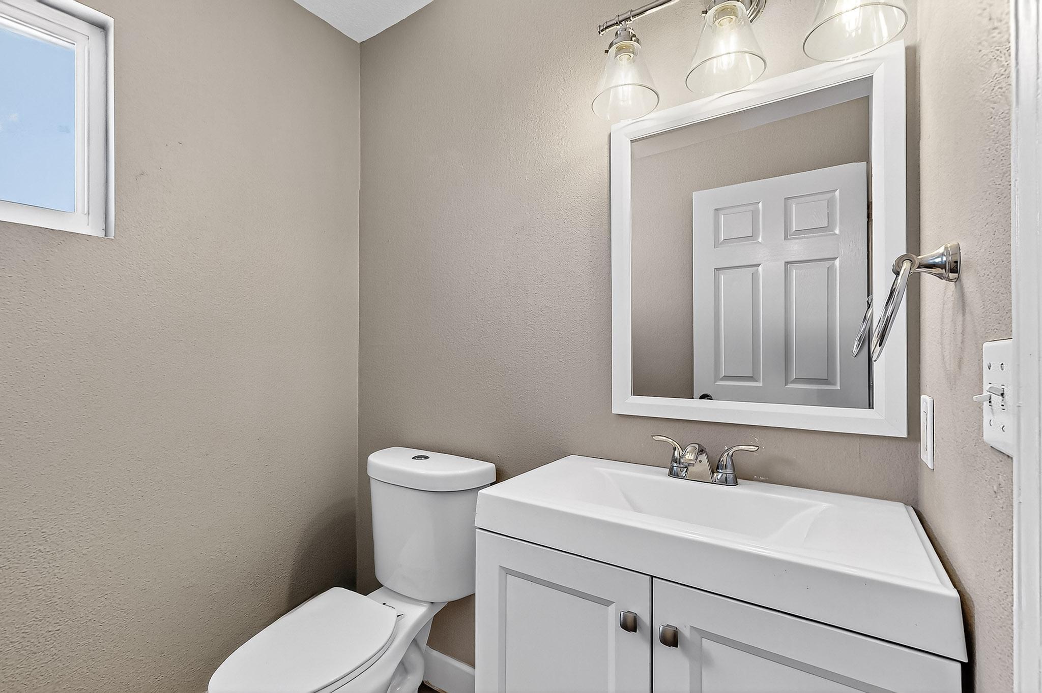 833 MONTICELLO PARK Drive SE