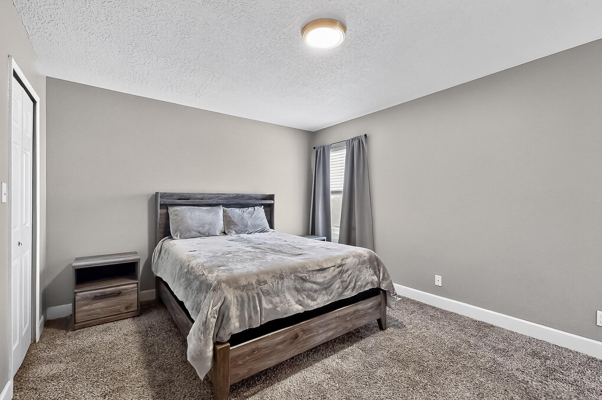 833 MONTICELLO PARK Drive SE