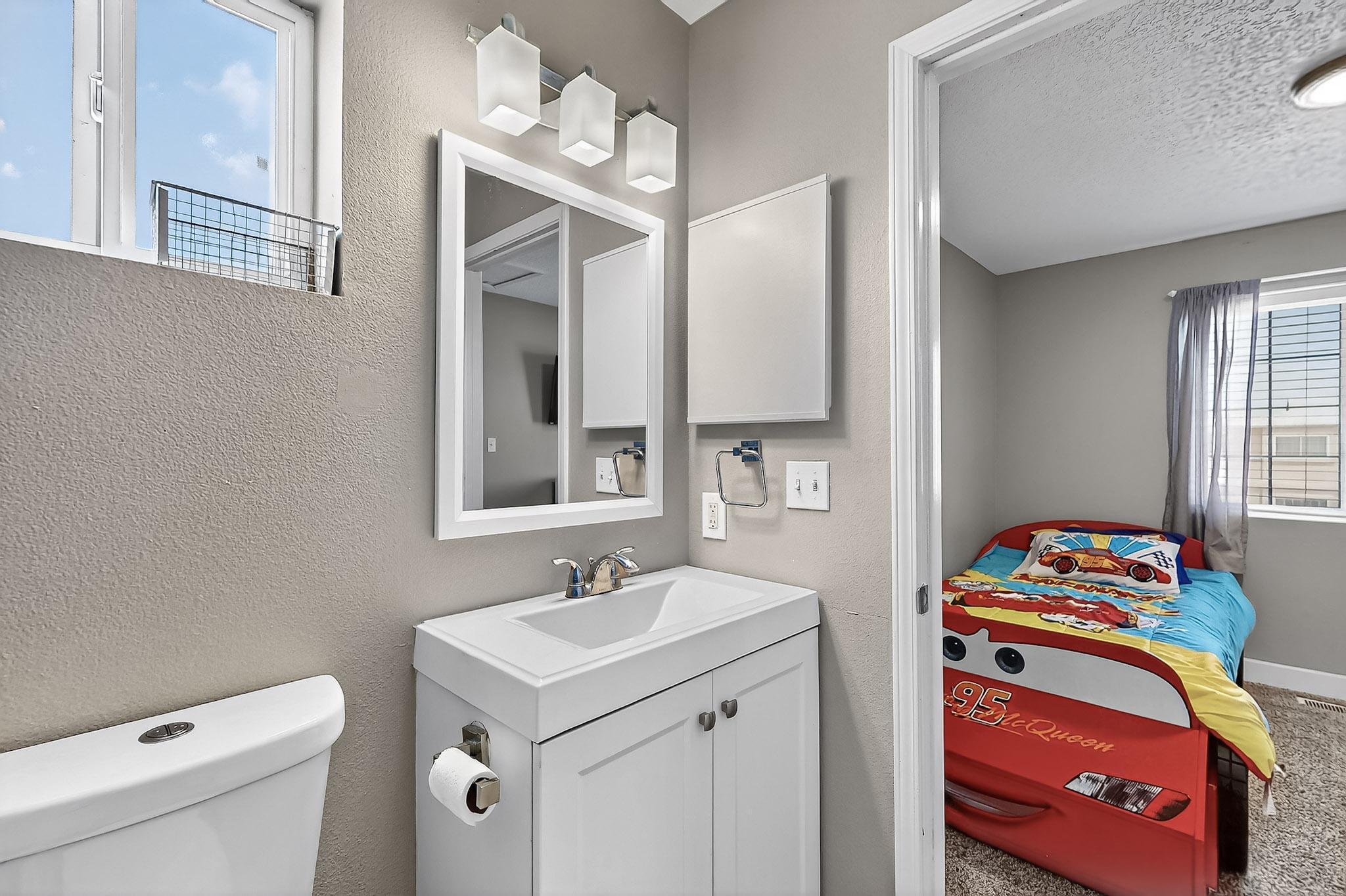 833 MONTICELLO PARK Drive SE