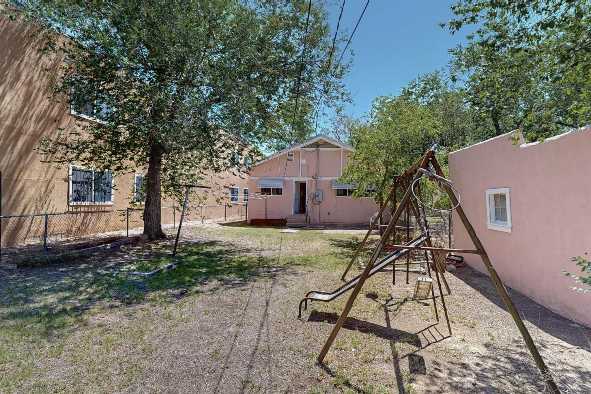 111 Columbia Drive SE