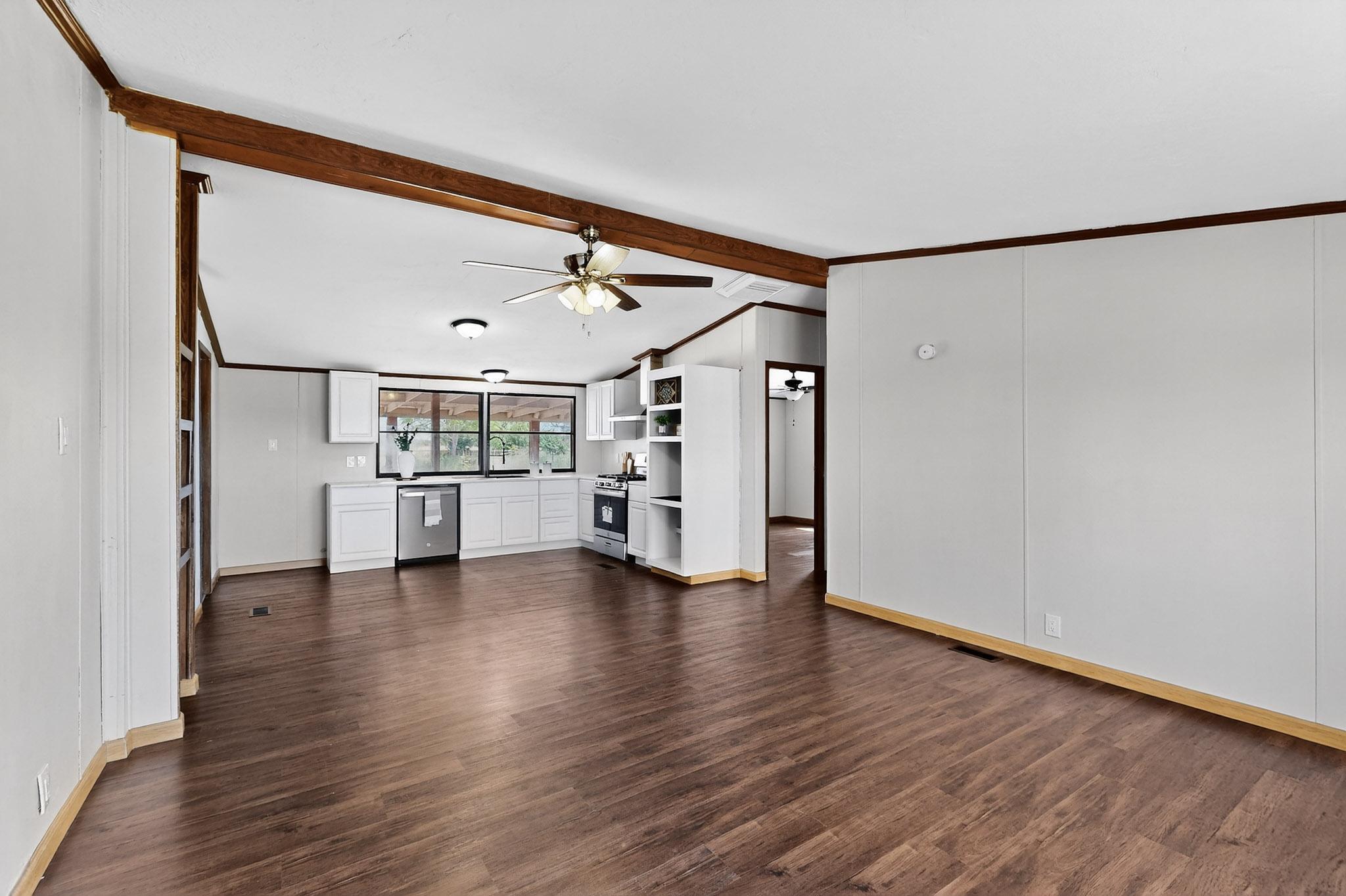 15 JARDIN Road
