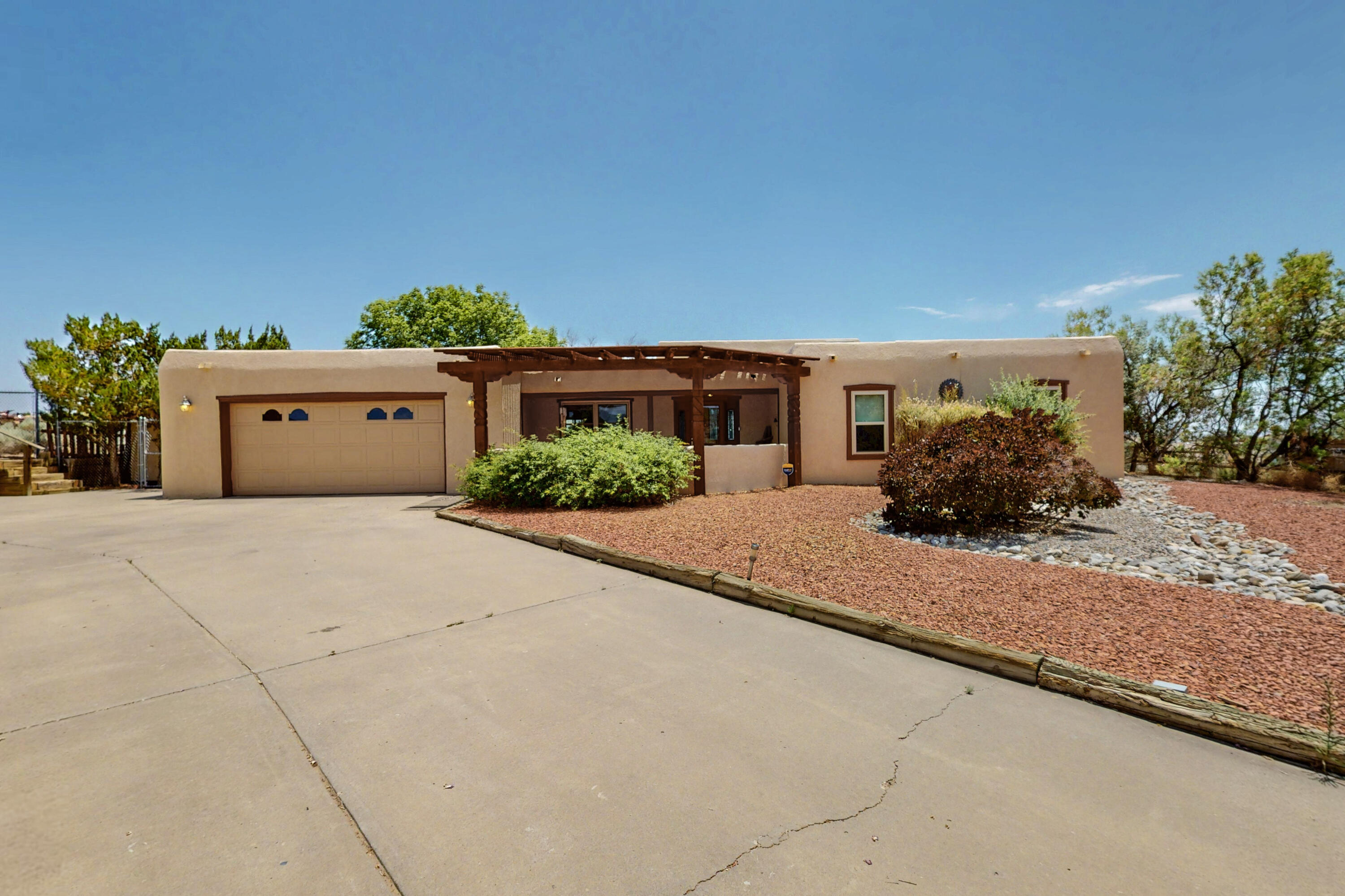 260 IVORY Road SE