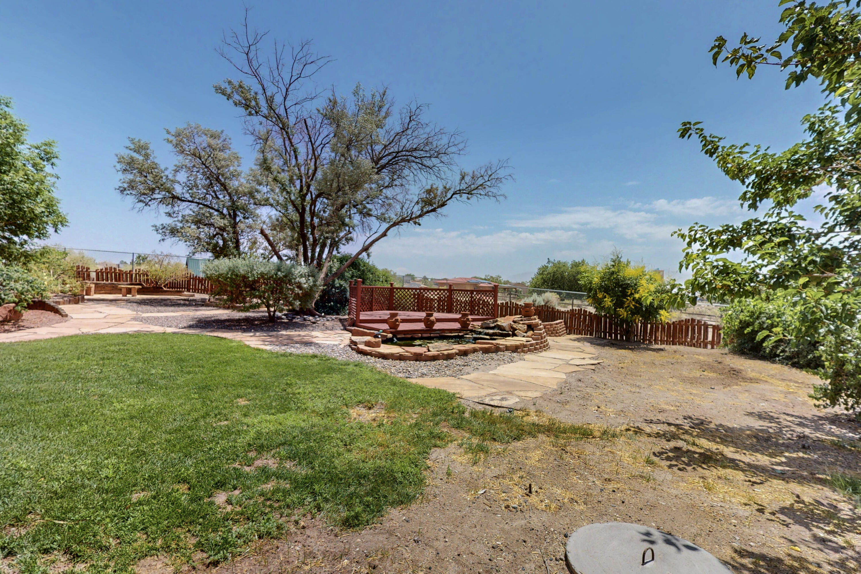 260 IVORY Road SE