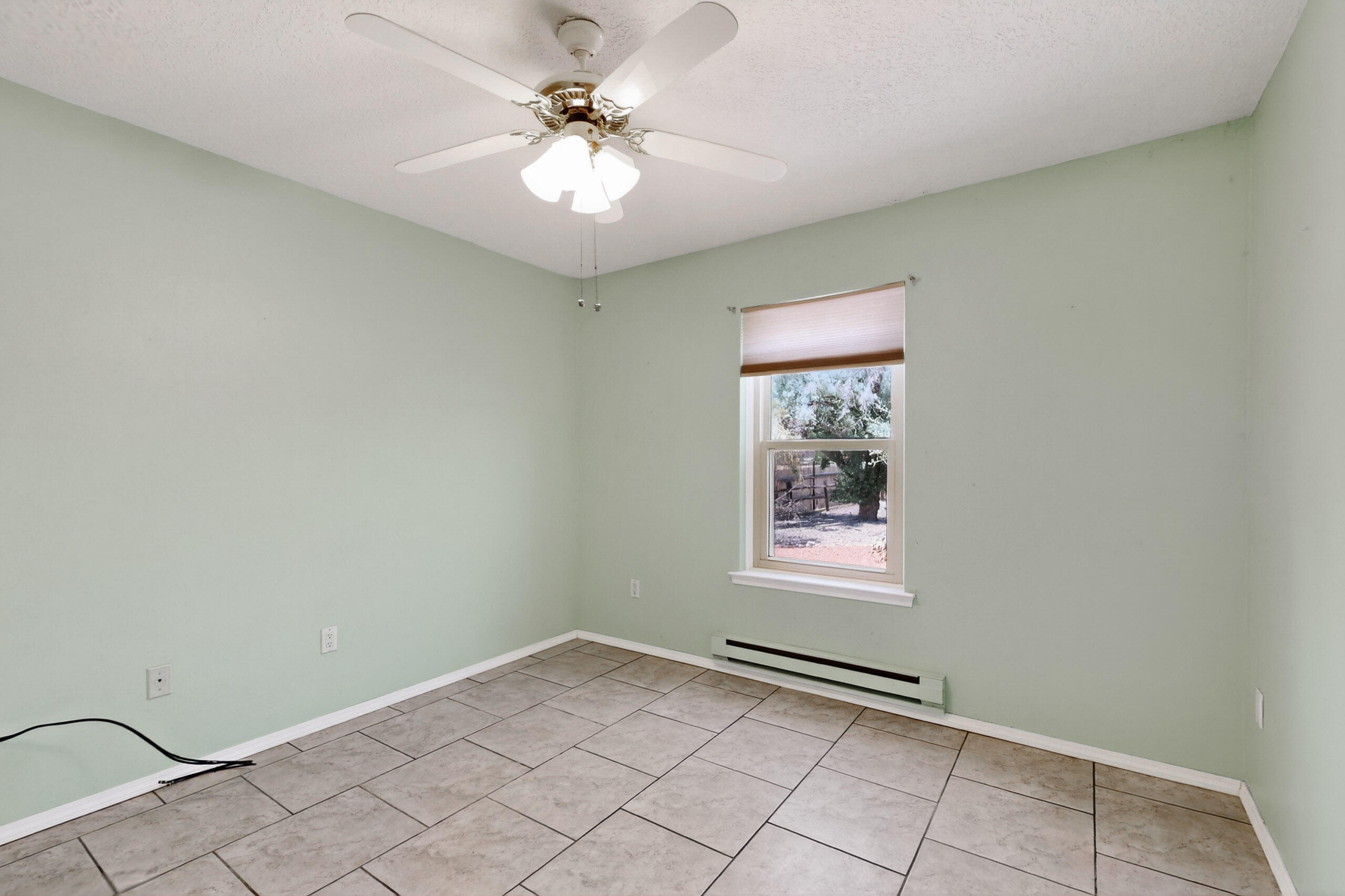 260 IVORY Road SE