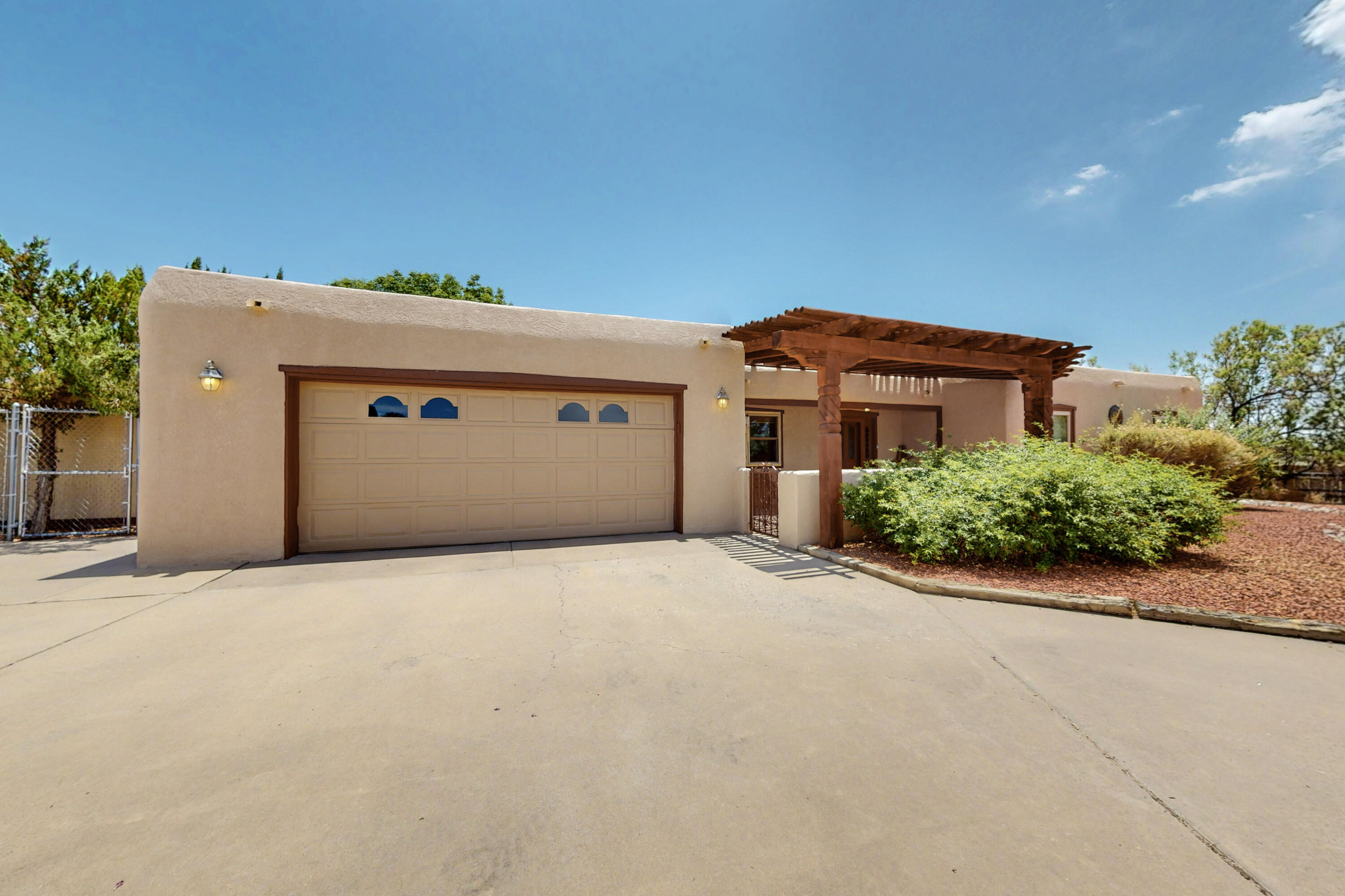 260 IVORY Road SE