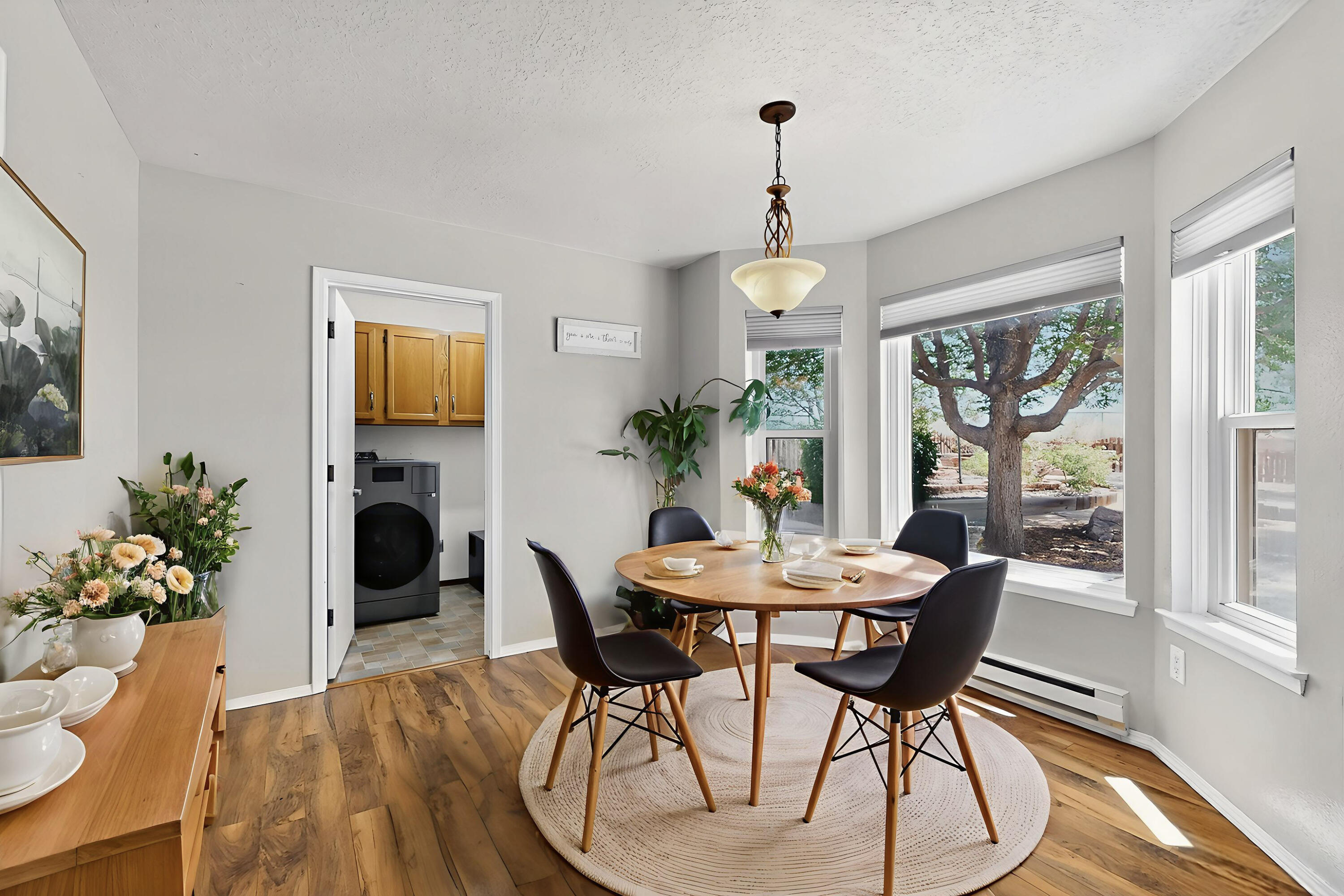 260 IVORY Road SE