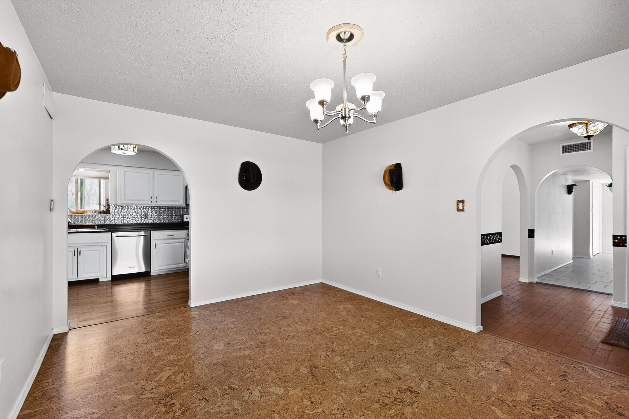 260 IVORY Road SE