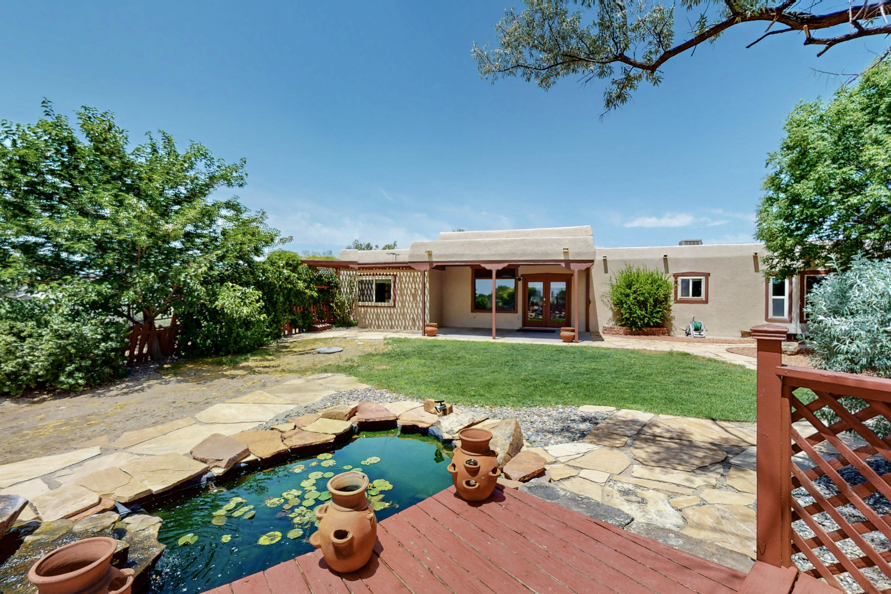 260 IVORY Road SE