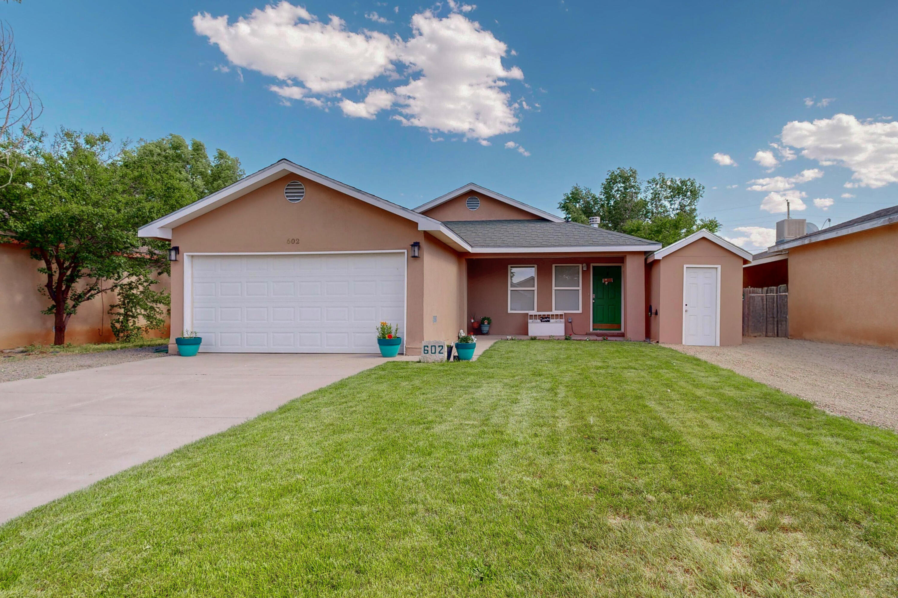 602 W Santa Fe Avenue