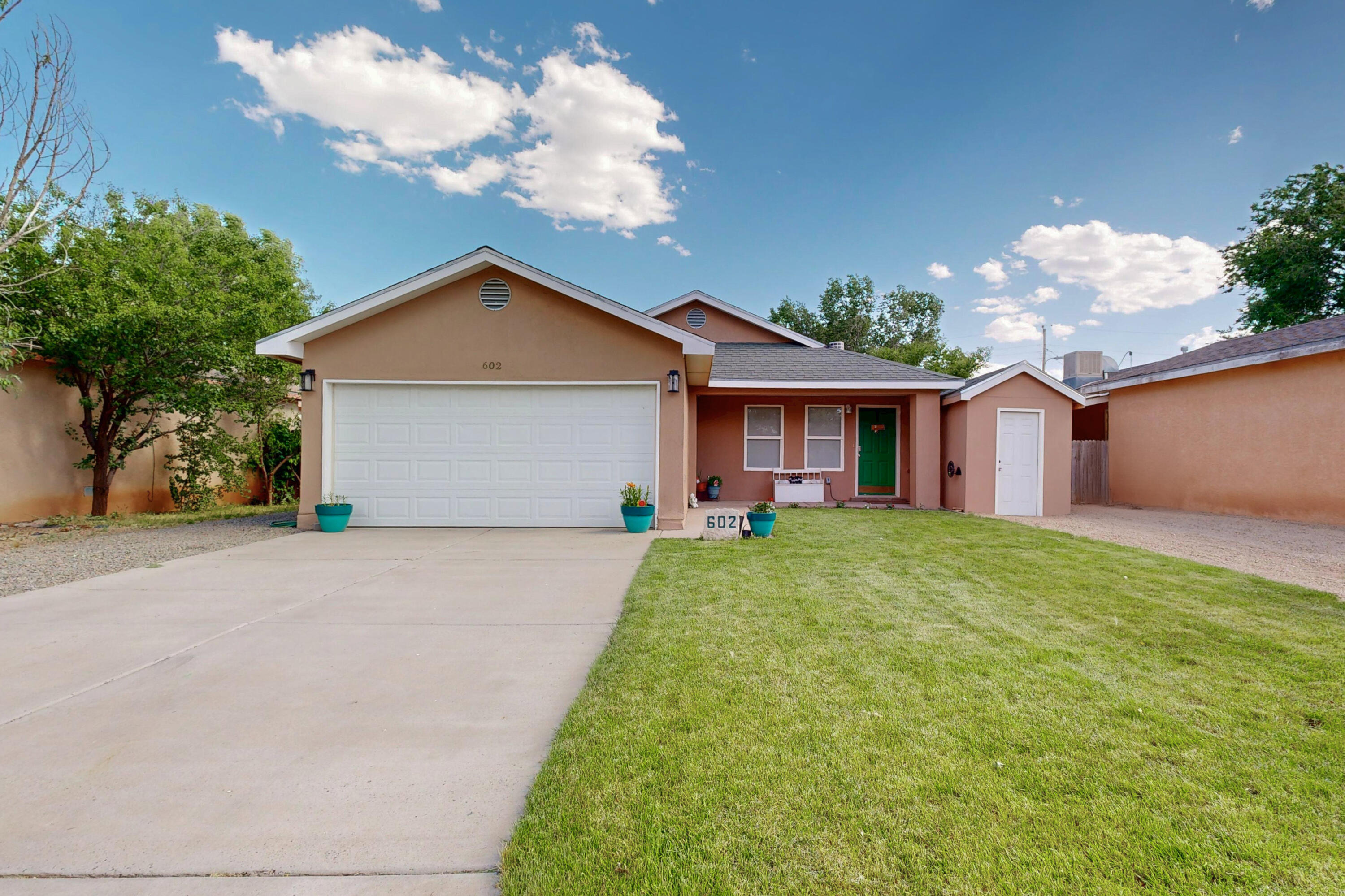 602 W Santa Fe Avenue