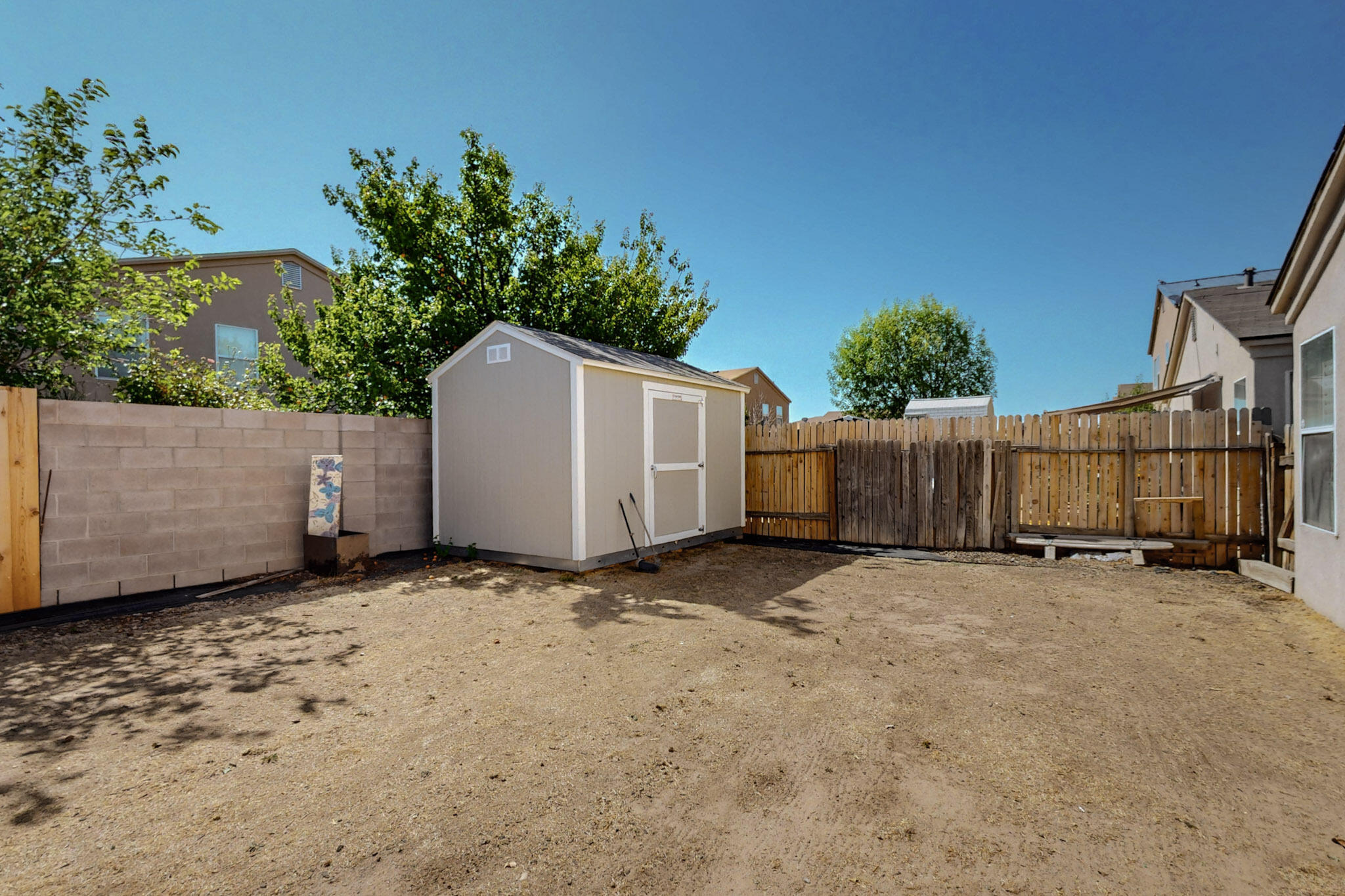 516 WHISPER Drive SW