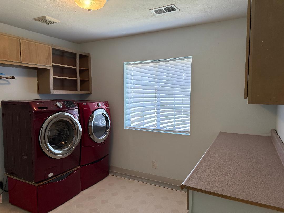 4 LOS CHAVEZ PARK Road