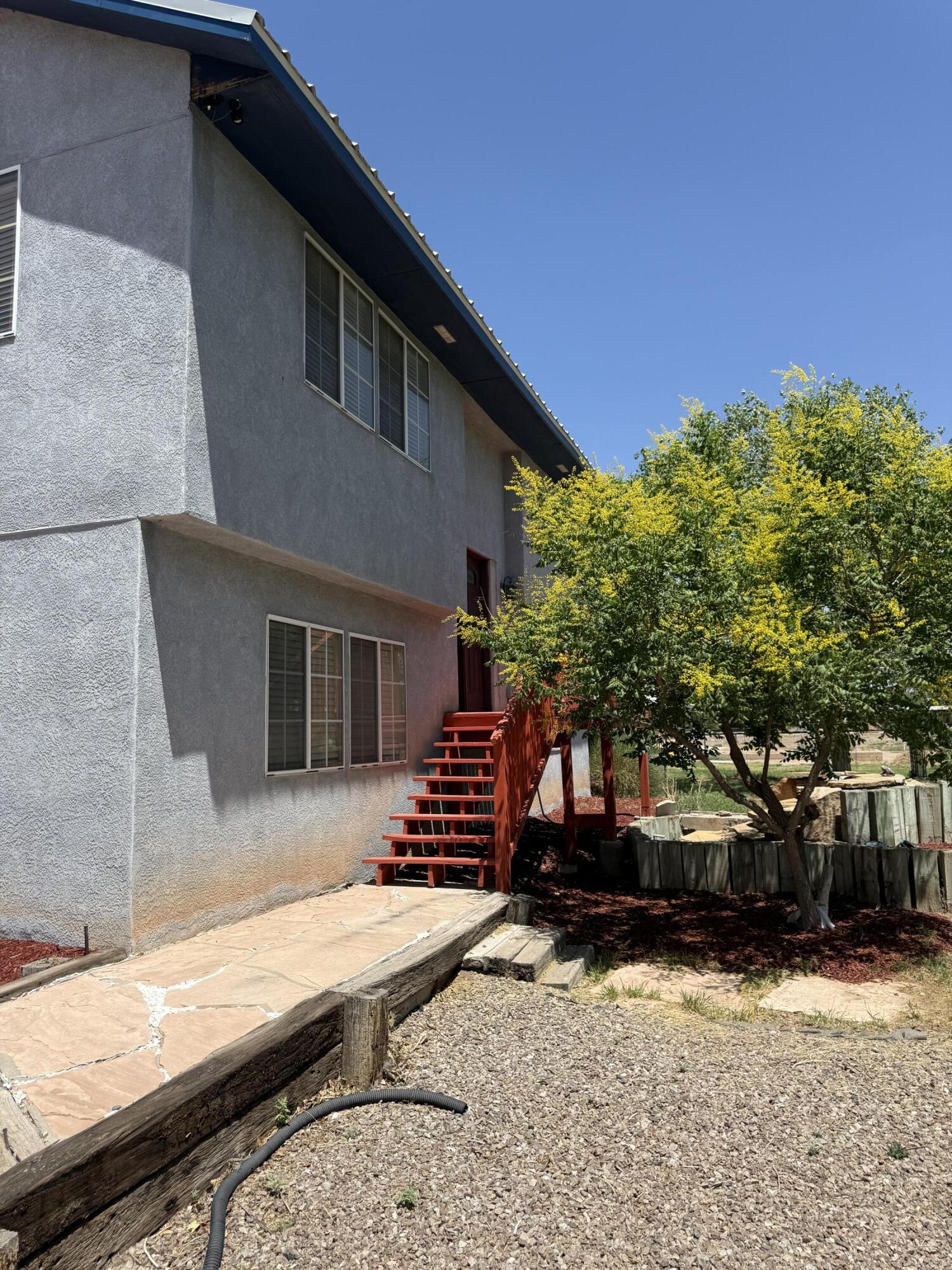 4 LOS CHAVEZ PARK Road