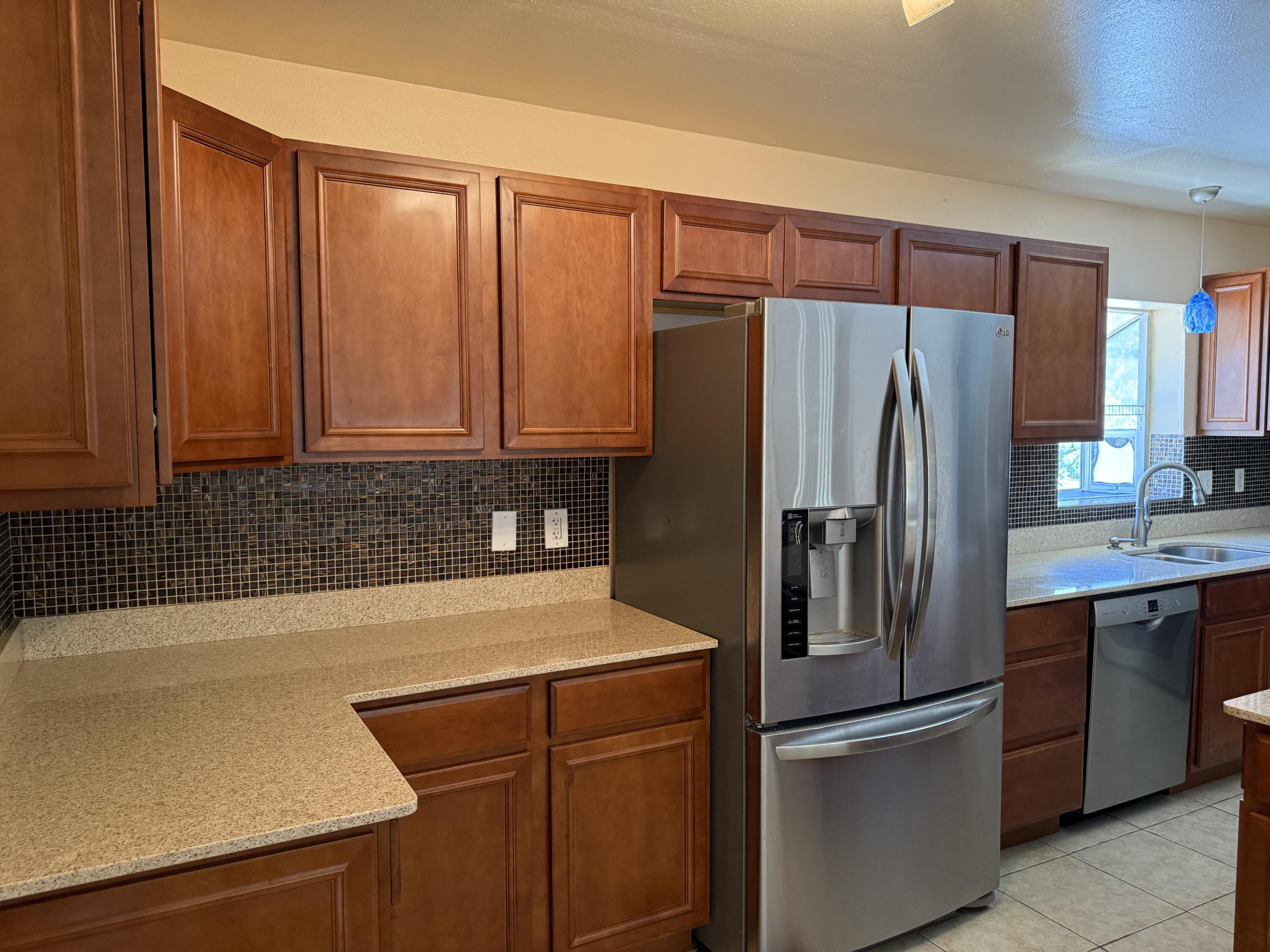 4 LOS CHAVEZ PARK Road