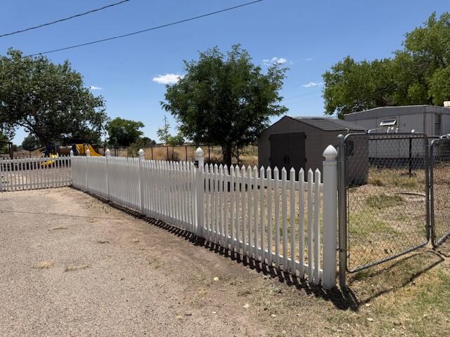 4 LOS CHAVEZ PARK Road