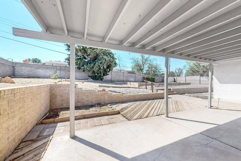 12100 PRINCESS JEANNE Avenue NE