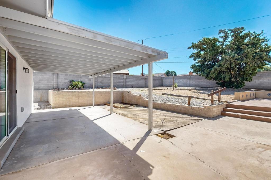 12100 PRINCESS JEANNE Avenue NE