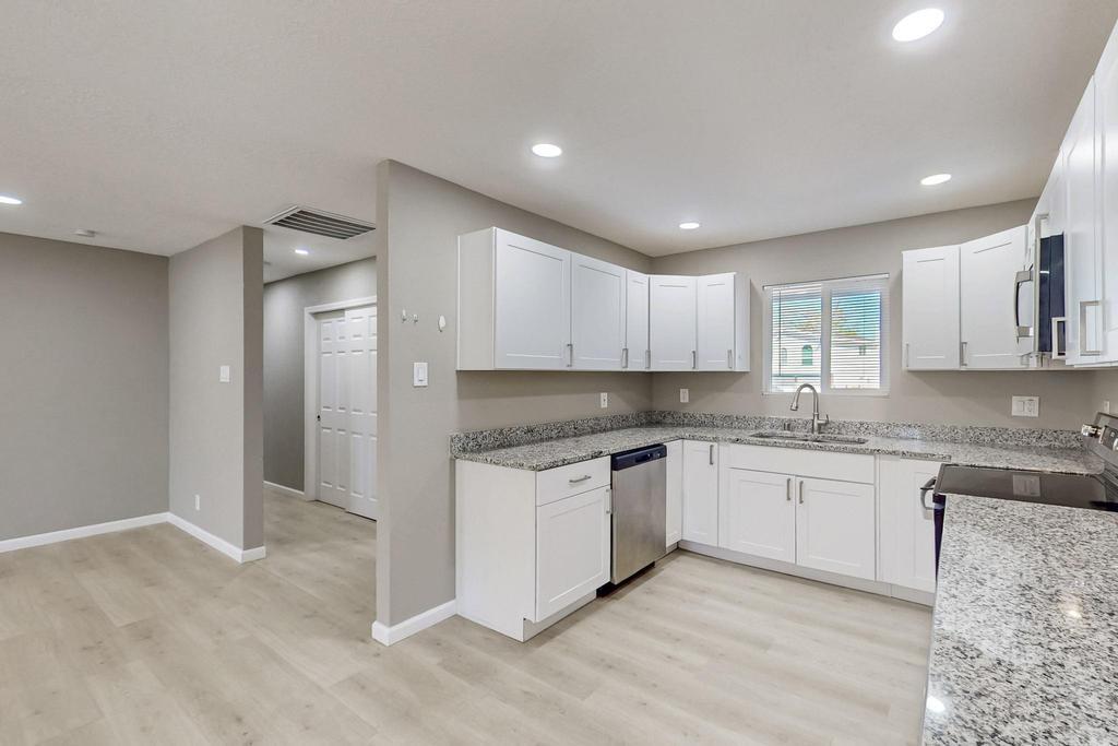 12100 PRINCESS JEANNE Avenue NE