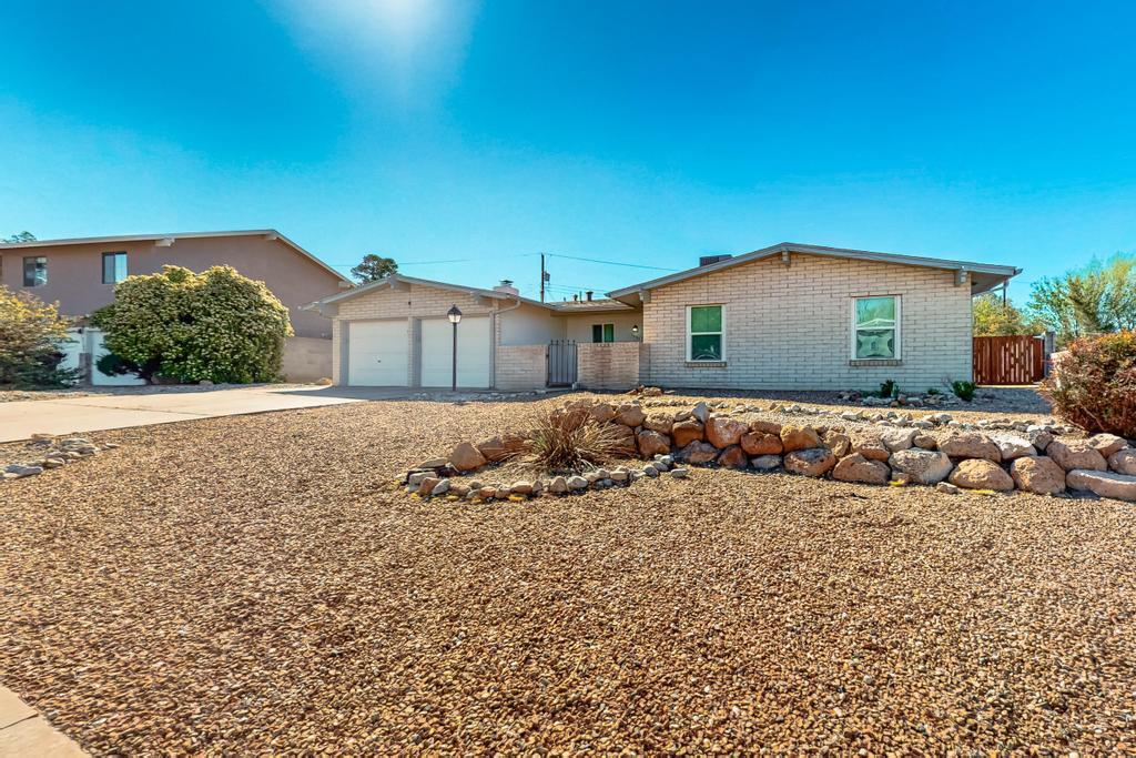 12100 PRINCESS JEANNE Avenue NE