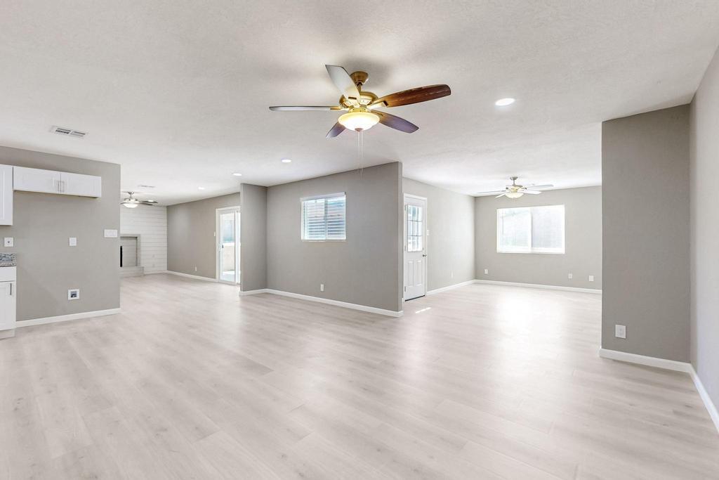 12100 PRINCESS JEANNE Avenue NE