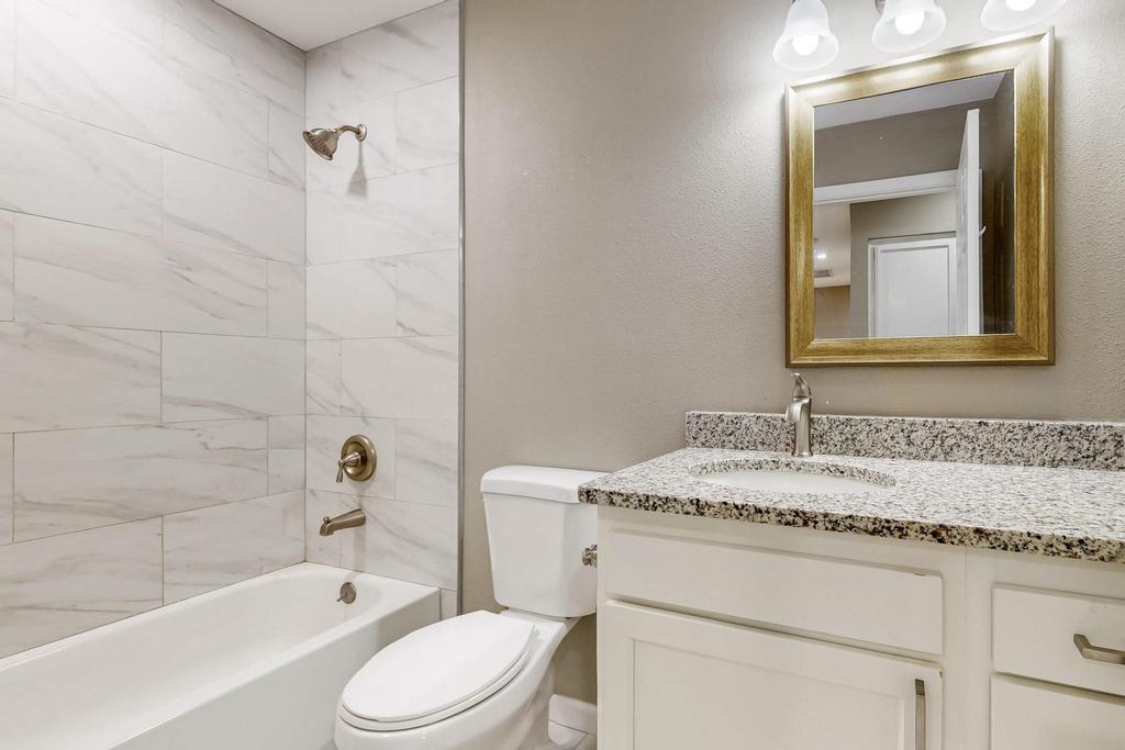 12100 PRINCESS JEANNE Avenue NE