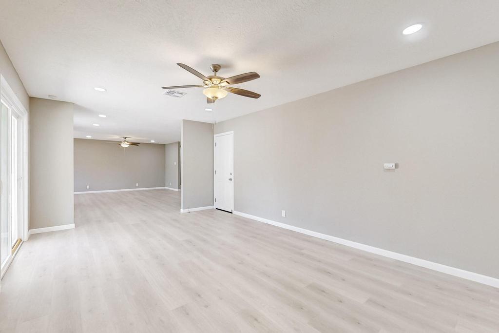 12100 PRINCESS JEANNE Avenue NE