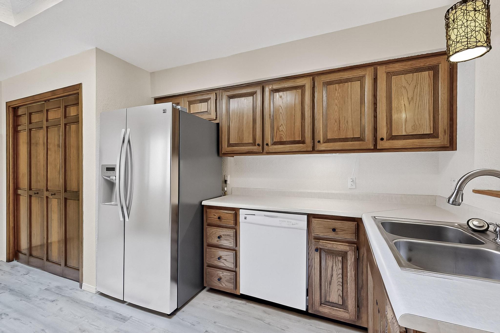 12800 Comanche Road NE 23