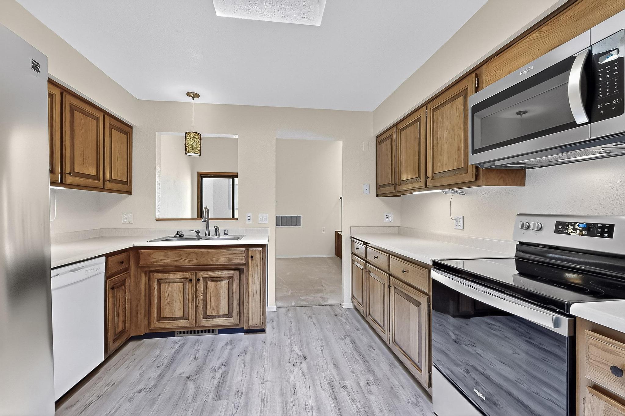 12800 Comanche Road NE 23