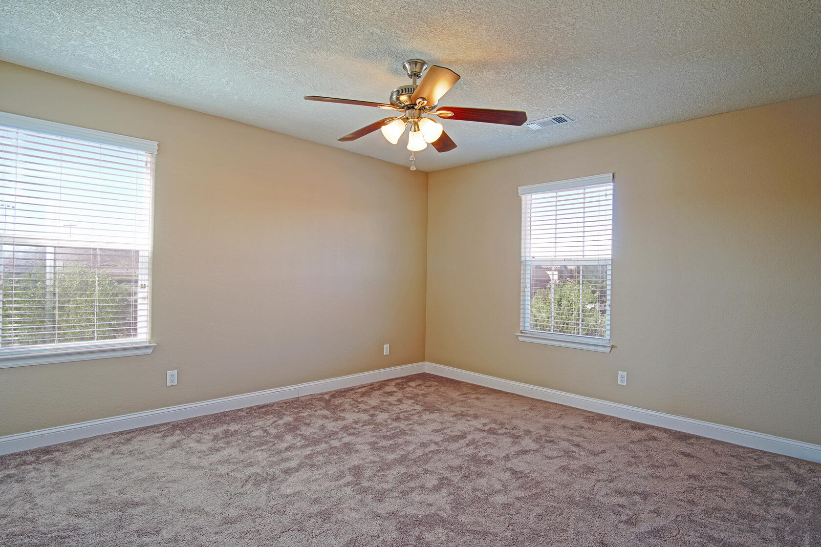 144 PASEO VISTA Loop NE