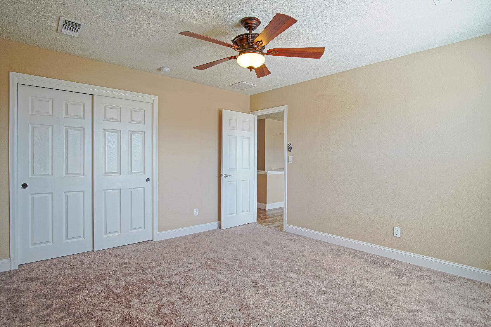 144 PASEO VISTA Loop NE