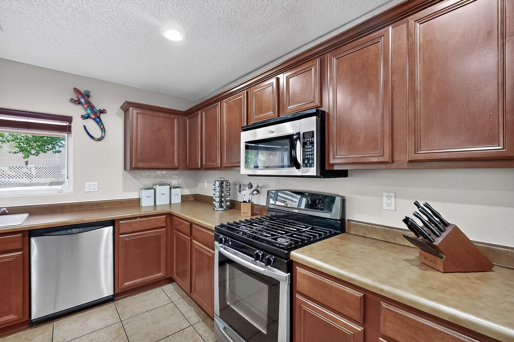 2901 MCKINNON Way SW
