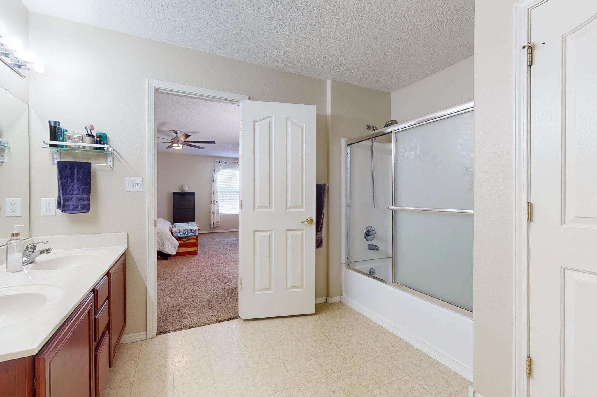2901 MCKINNON Way SW