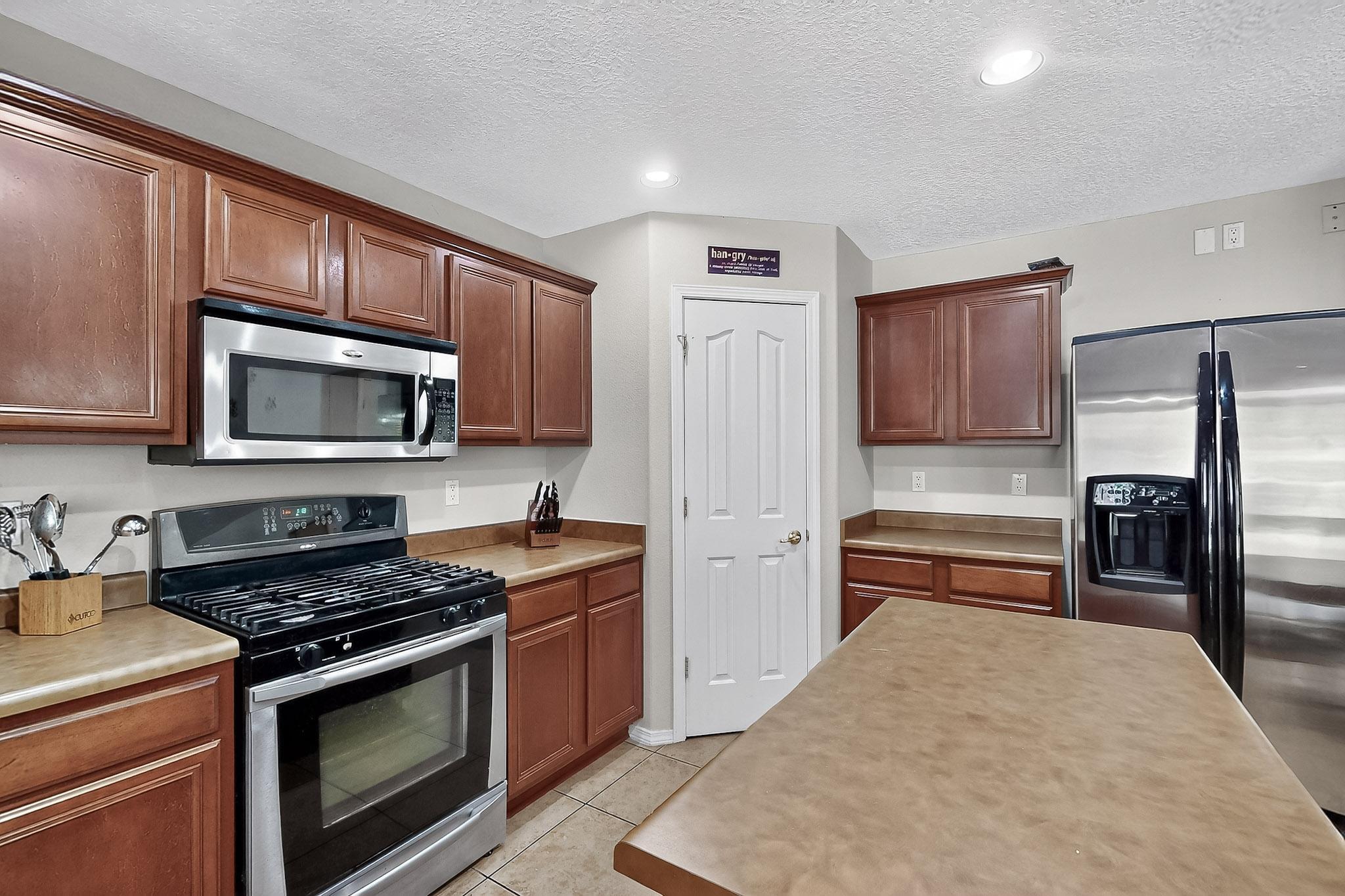 2901 MCKINNON Way SW