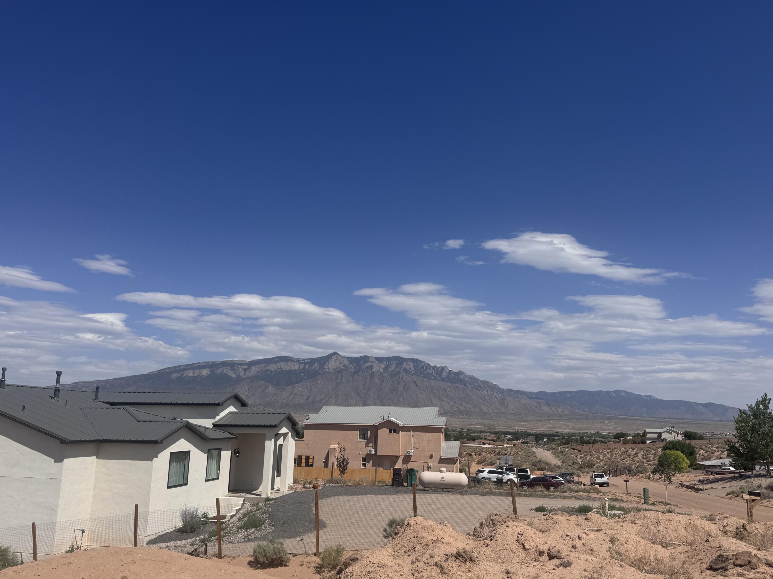 6337 Del Carmen Road NE