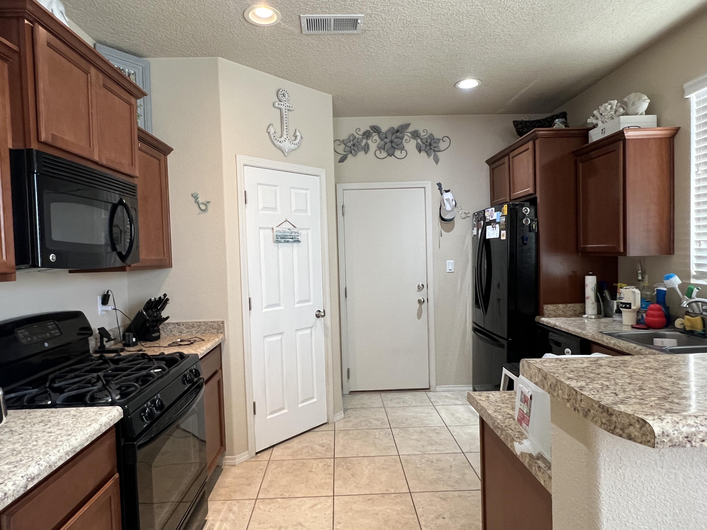 839 SERRANO POINTE NW