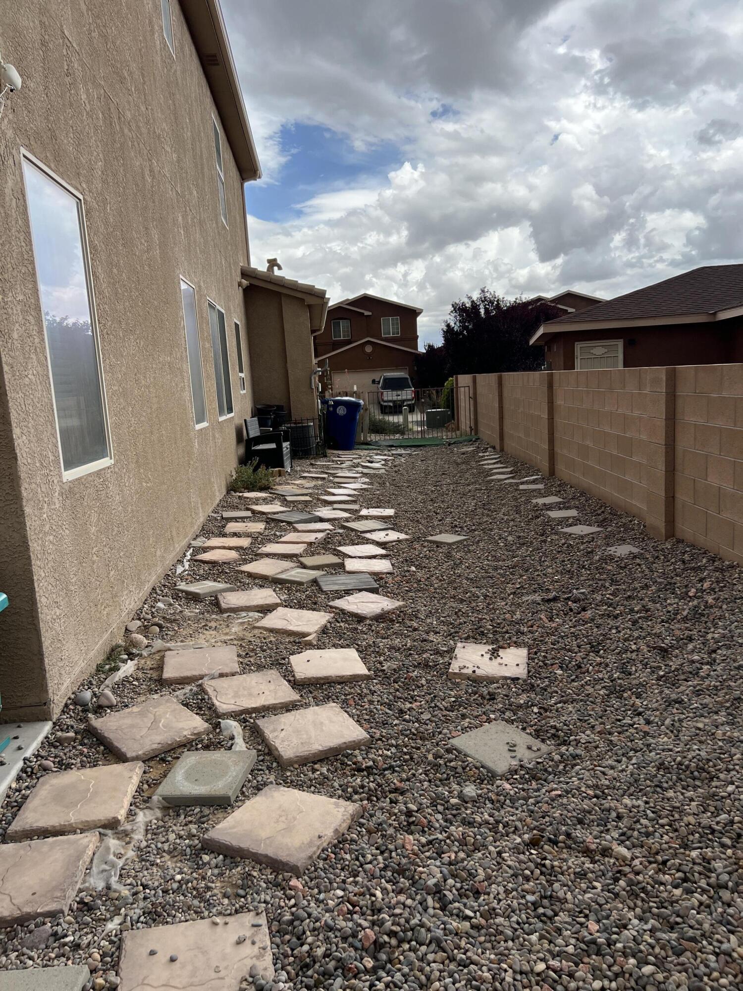 839 SERRANO POINTE NW