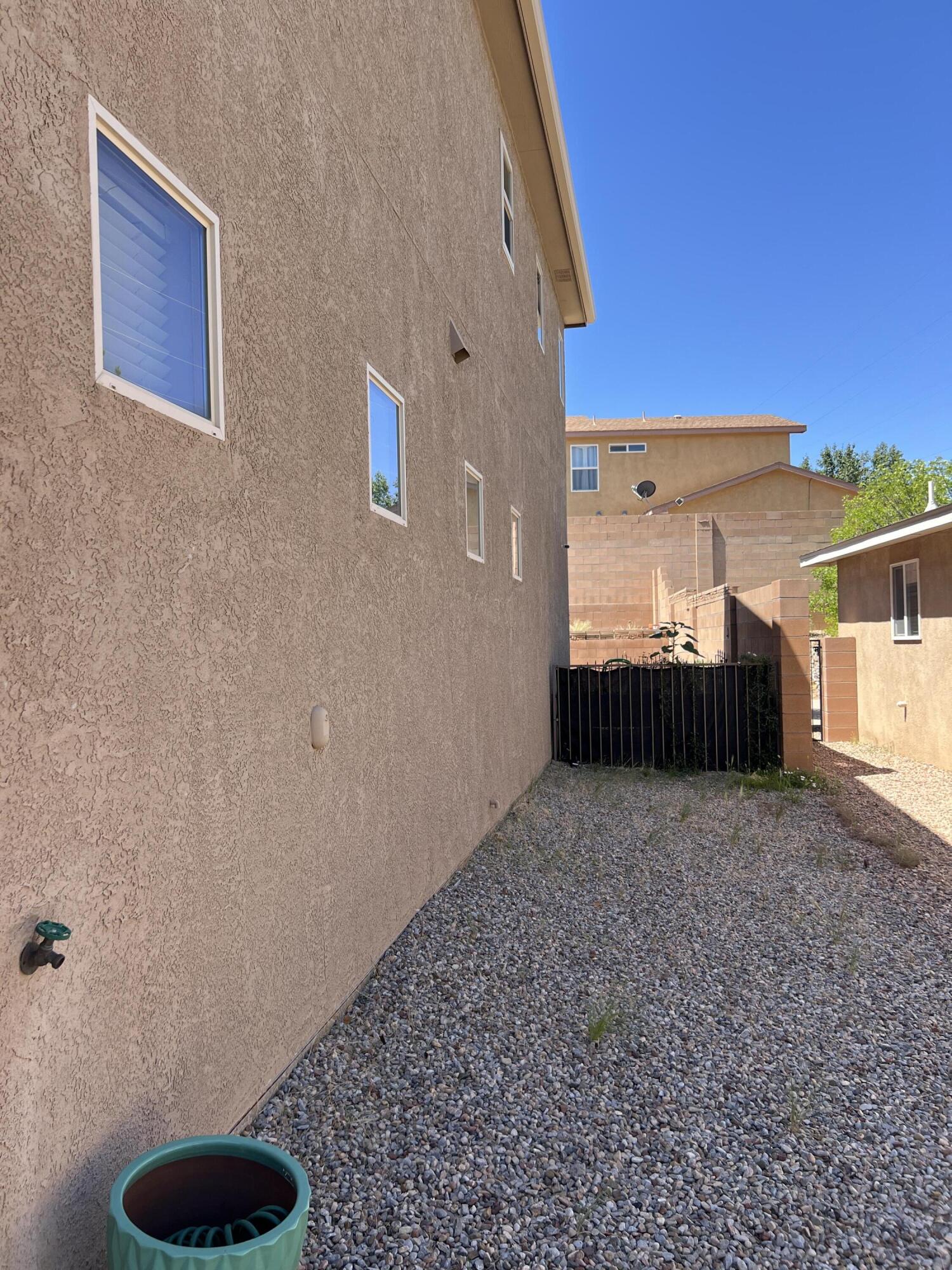 839 SERRANO POINTE NW