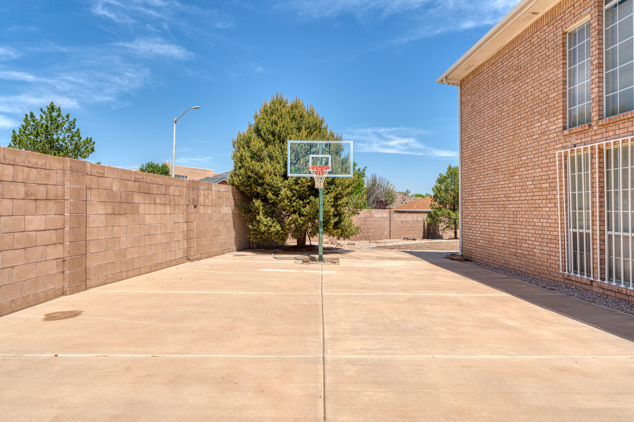 4831 SUMMERLIN Road NW