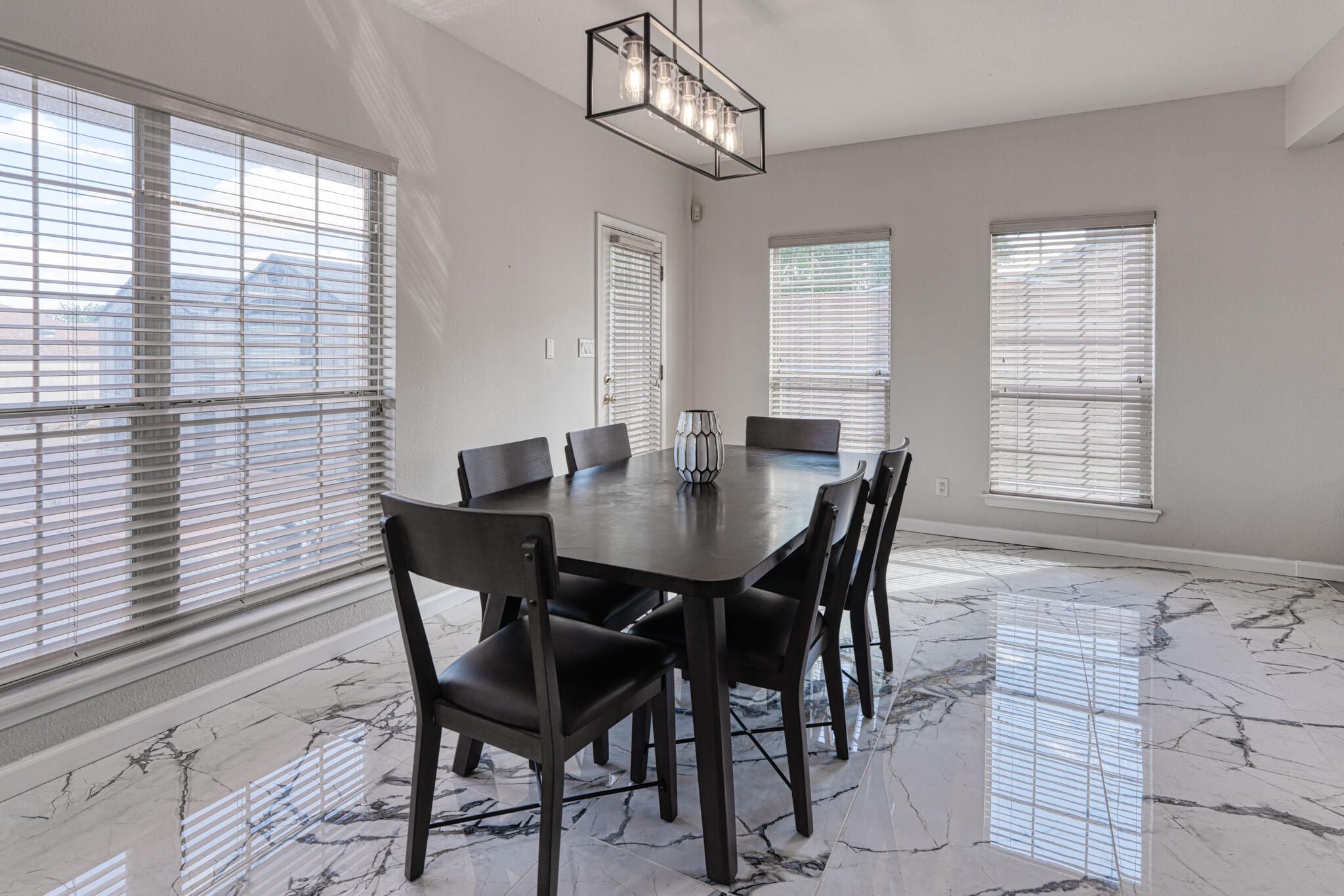 4831 SUMMERLIN Road NW