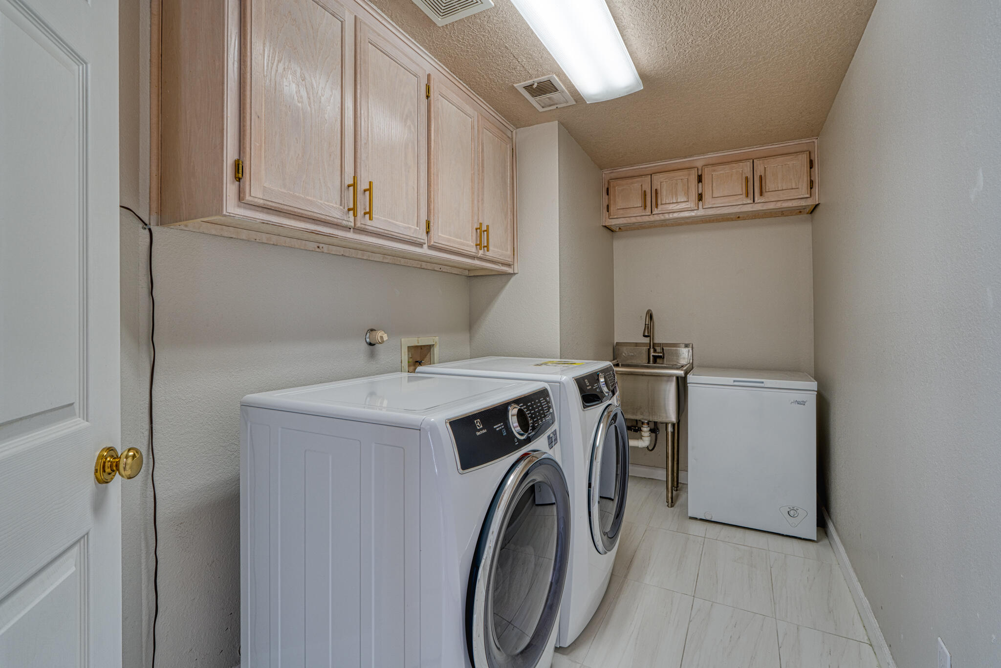 4831 SUMMERLIN Road NW