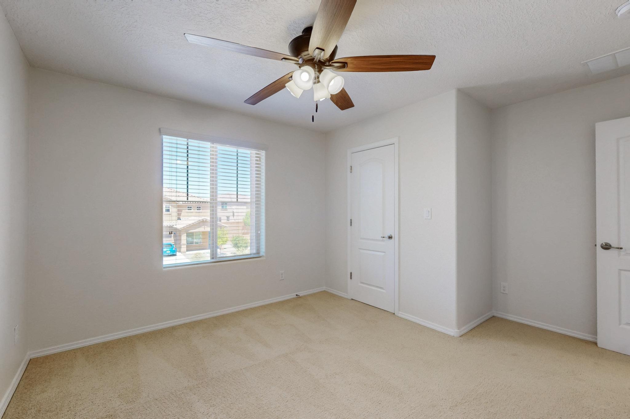 3141 LLANO VISTA Court NE