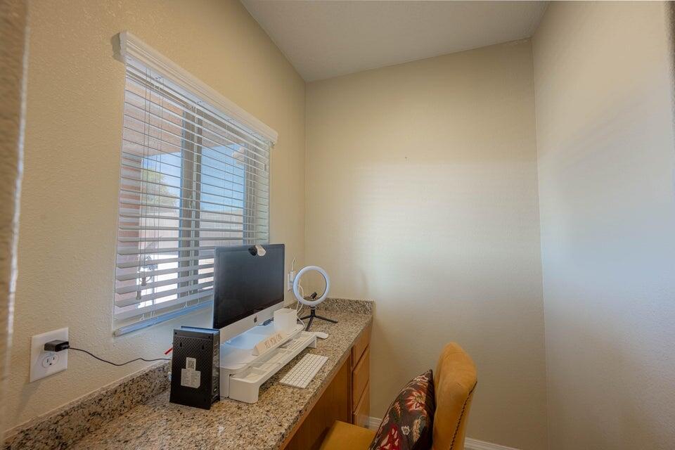 3141 LLANO VISTA Court NE