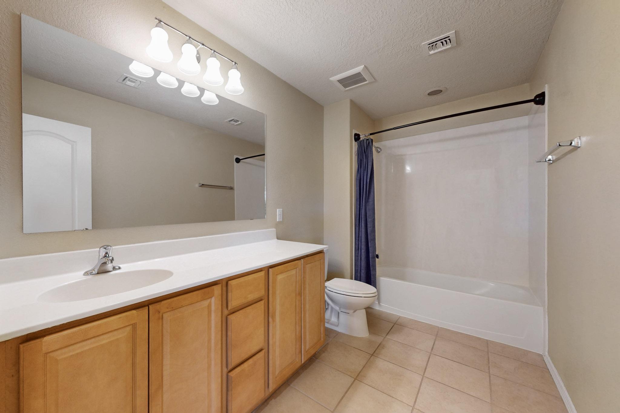 3141 LLANO VISTA Court NE